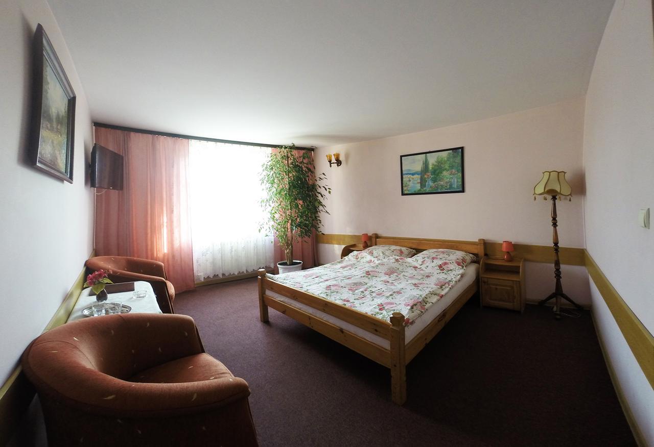 Hotel Kot Siestrzen Esterno foto